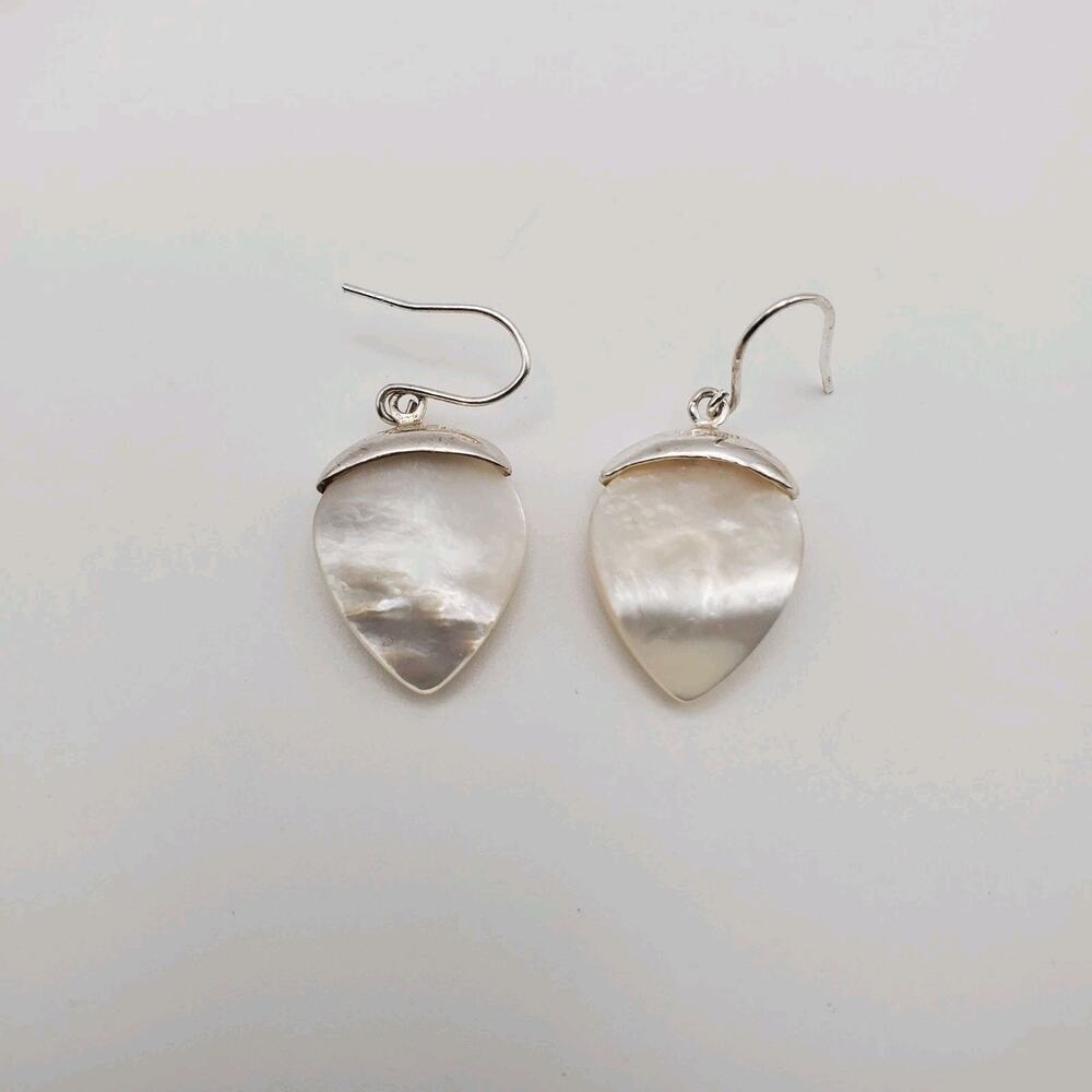 Vintage Designer JEZ Jezlaine Sterling Silver 925 Mother of Pearl Earrings